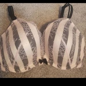 *LABOR DAY SALE* 34DDD Victoria Secret Push-Up
